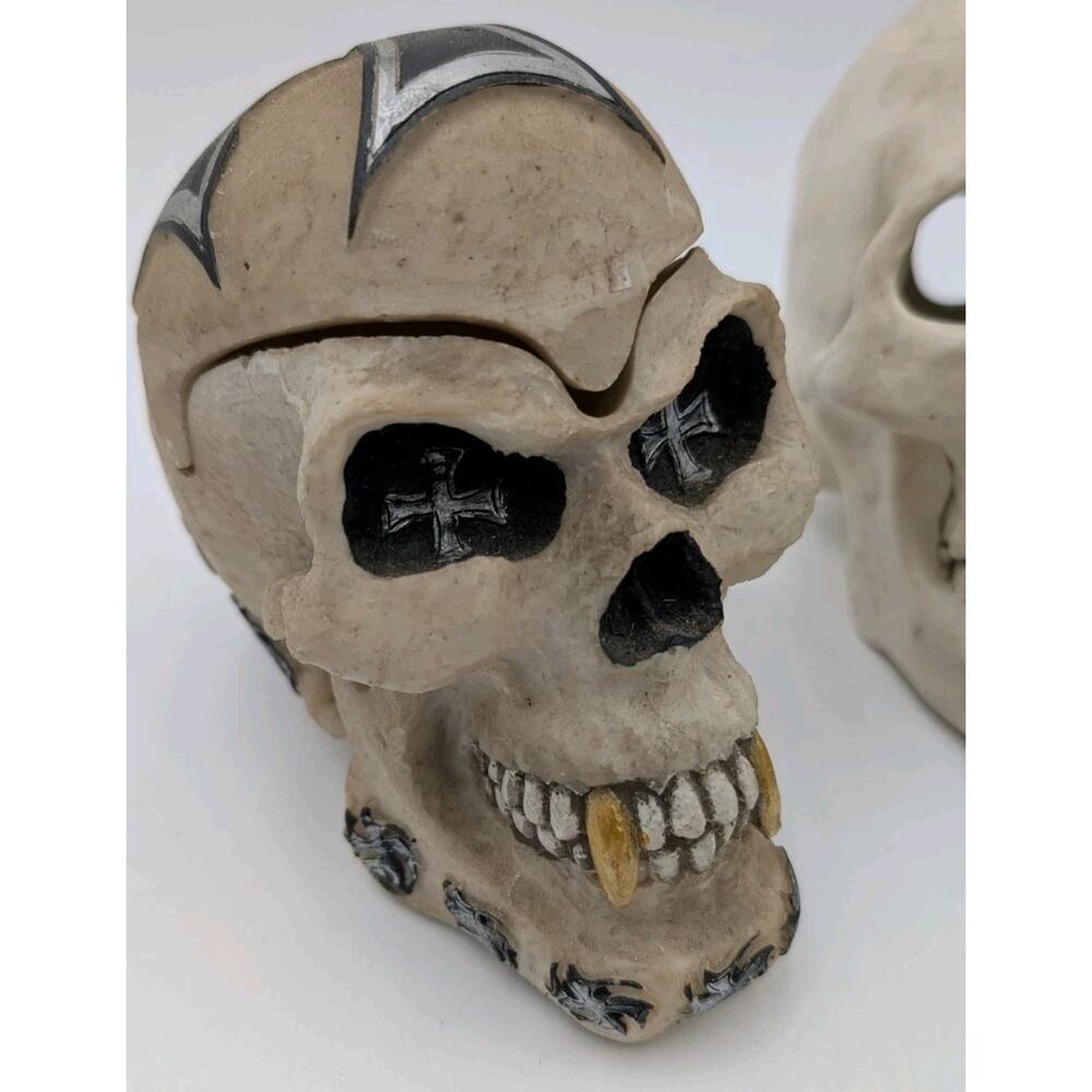 Lot of 3 Resin Skull Figurines – JC Crafts J.D. Dollen 2006 Gothic Steampunk - Picture 2 of 16